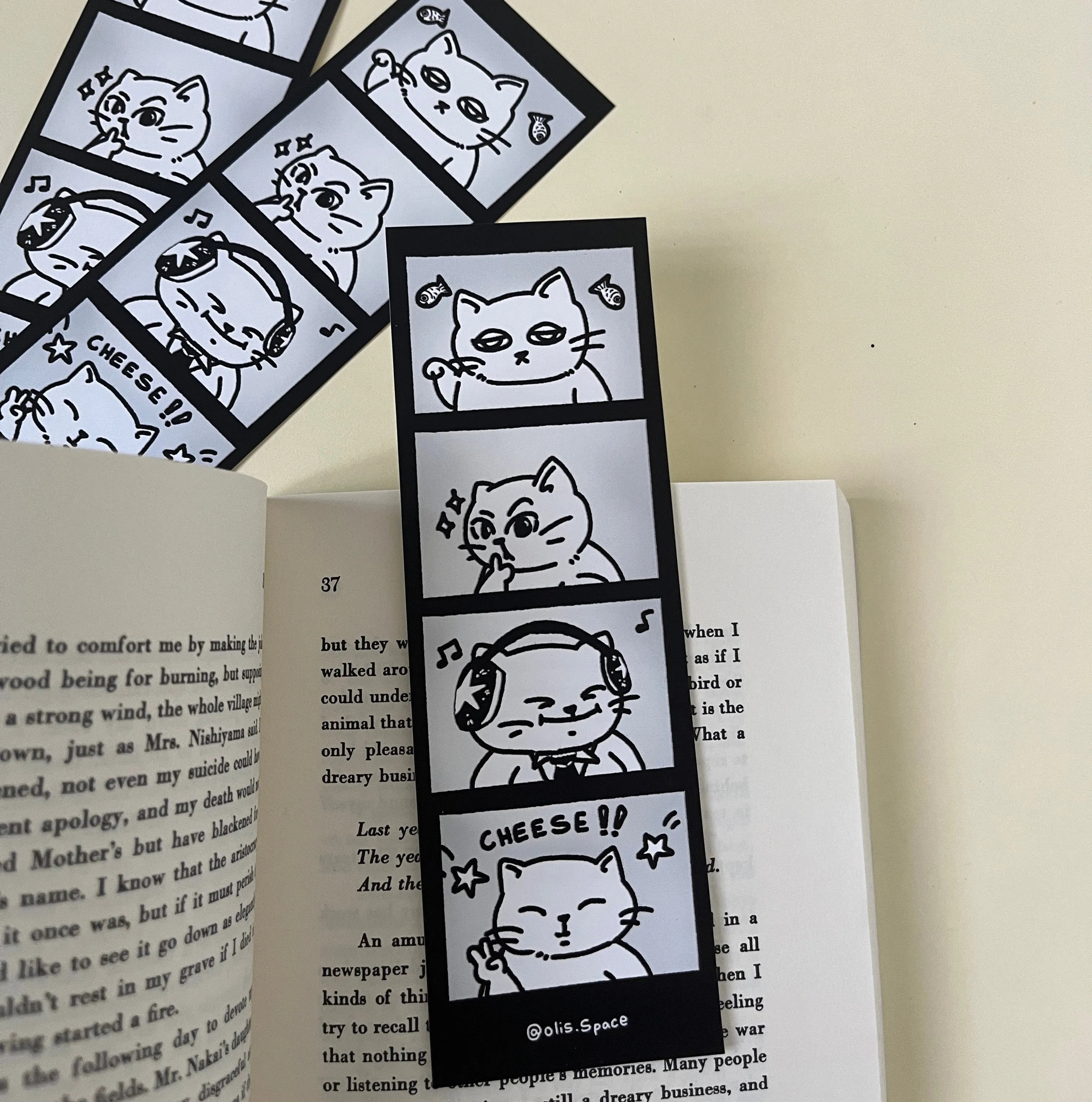 Cat photobooth bookmark