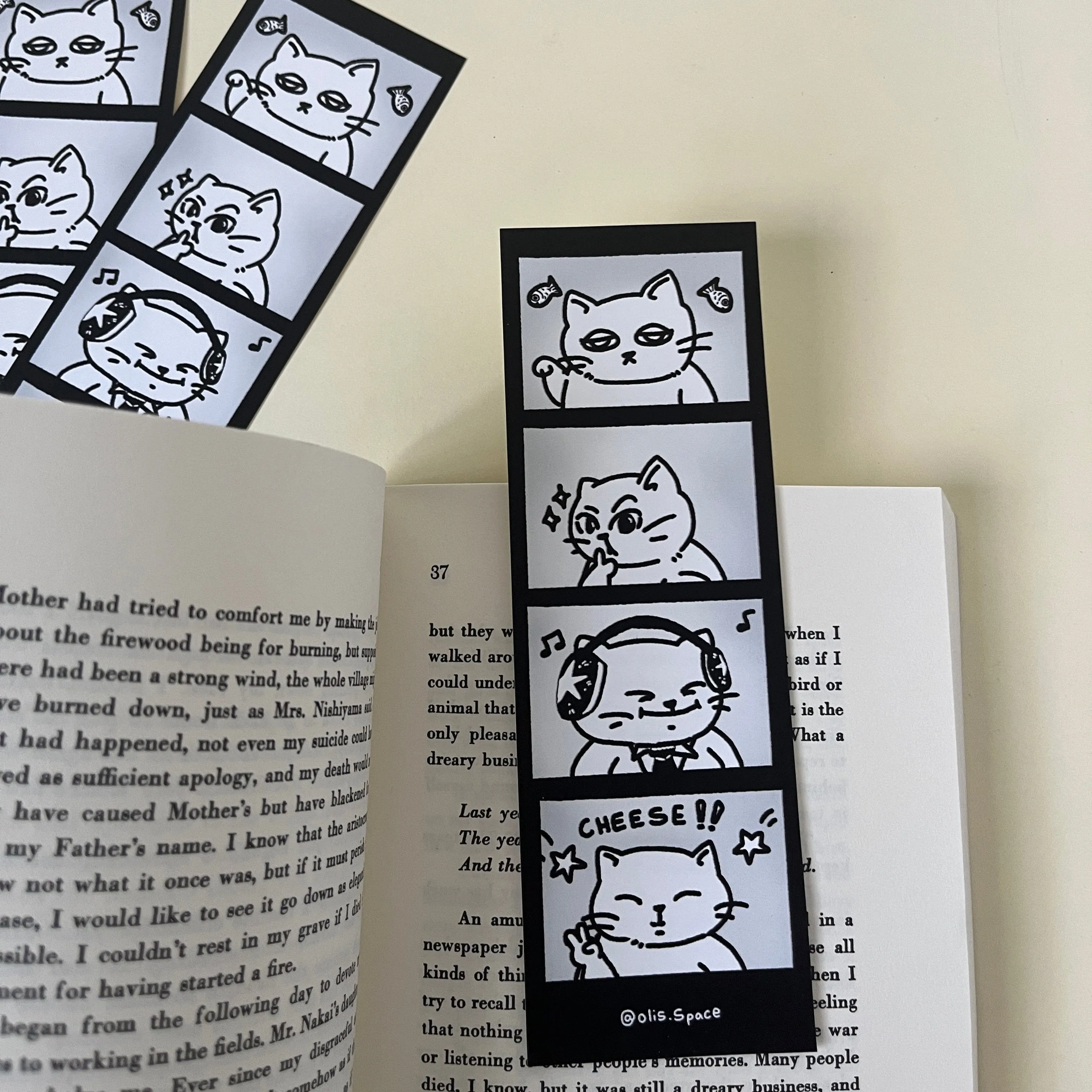 Cat photobooth bookmark