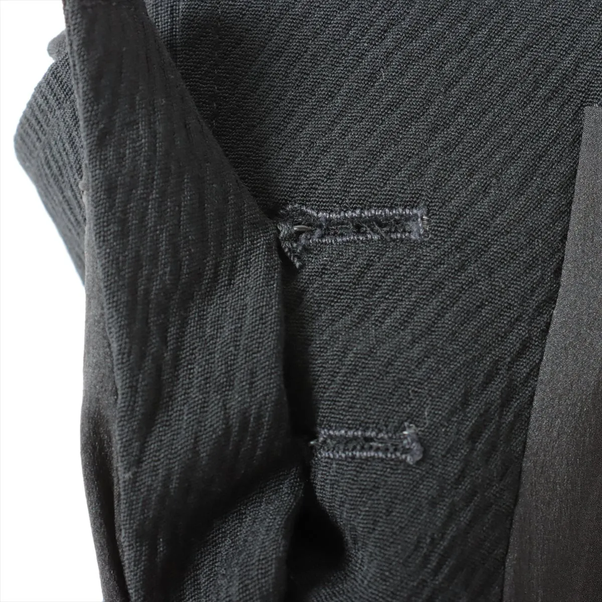 Chanel Coconut Button 98A Wool Setup 38  Black P11490